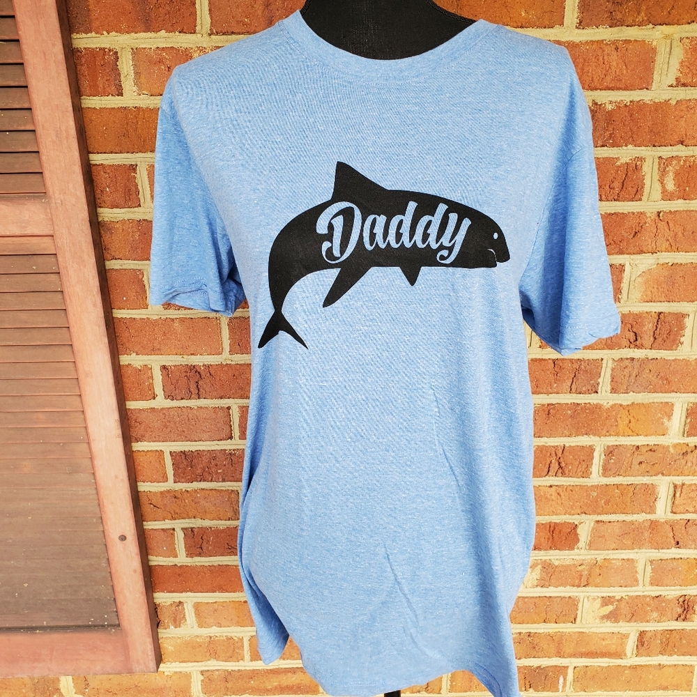 NWOT Men's Daddy Shark t-shirt